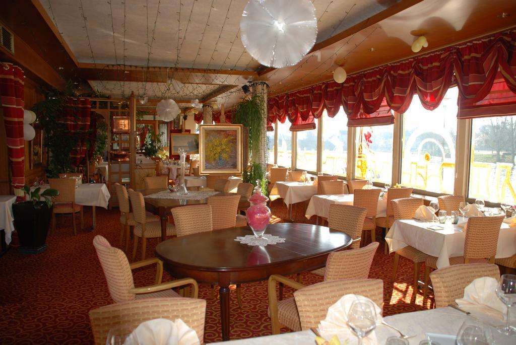 Hotel Restaurant Le Bellevue Montrichard 3 Etoiles Монришар Екстер'єр фото